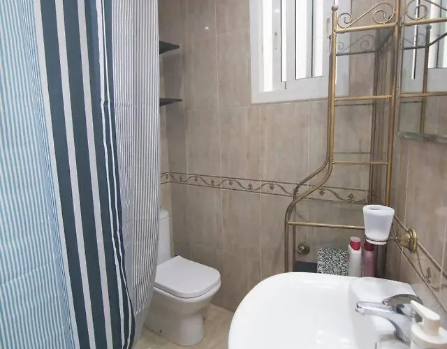 Extraordinario Piso, Junto A Playa Y Pleno Centro