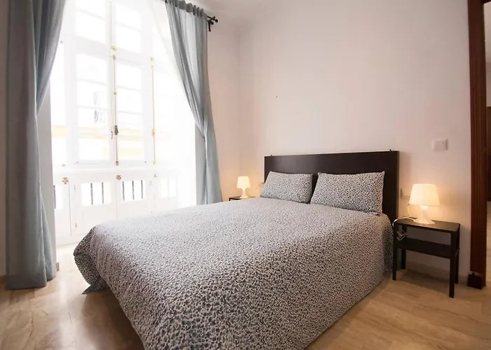 Extraordinario Piso, Junto A Playa Y Pleno Centro * Καντίζ