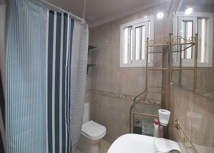 Extraordinario Piso, Junto A Playa Y Pleno Centro