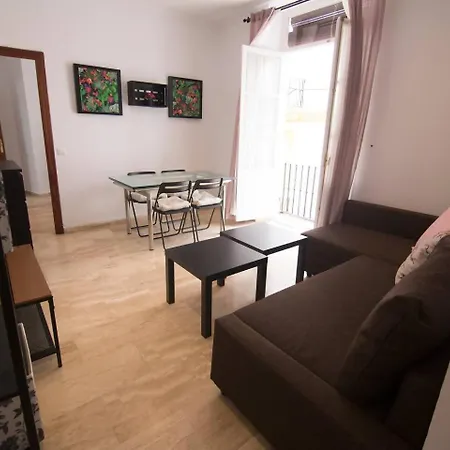 Extraordinario Piso, Junto A Playa Y Pleno Centro * カディス