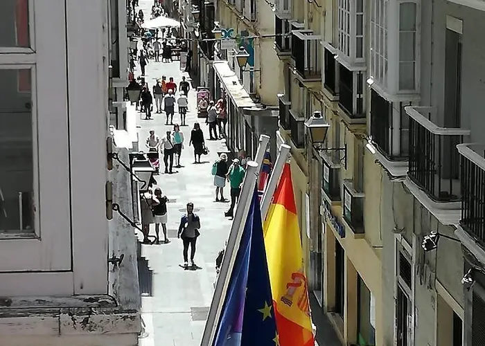 Extraordinario Piso, Junto A Playa Y Pleno Centro *