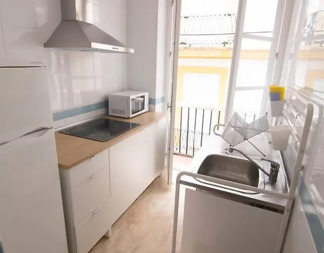 Extraordinario Piso, Junto A Playa Y Pleno Centro *